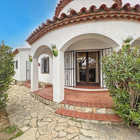 Vila Requesens Empuriabrava Exteriér fotografie