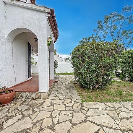 Vila Requesens Empuriabrava Exteriér fotografie