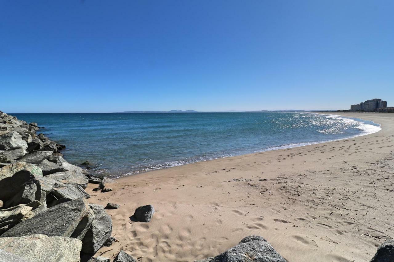 Vila Requesens Empuriabrava Exteriér fotografie