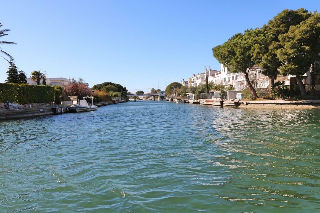 Vila Requesens Empuriabrava Exteriér fotografie